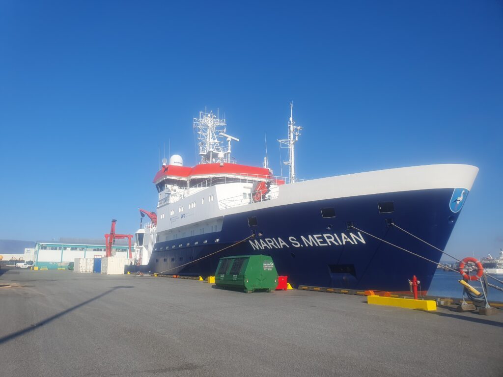Forschungsschiff Maria S. Merian im Hafen.